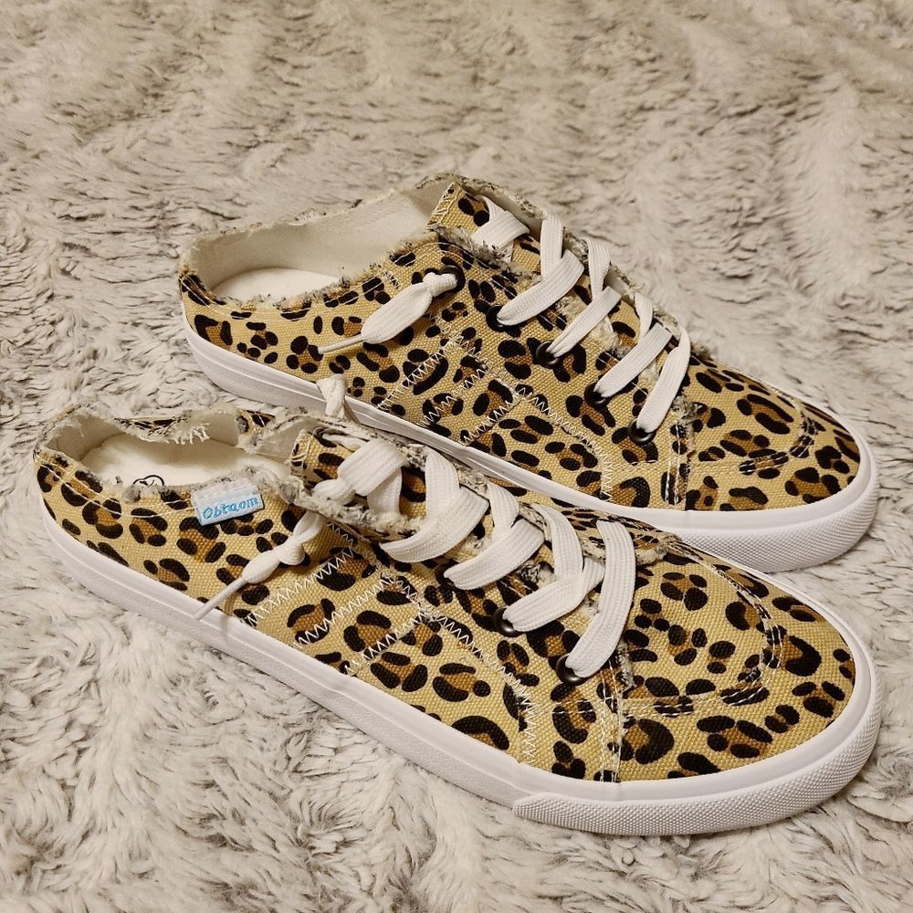 Obtaom Leopard Shoes Size 10